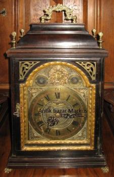 Barokní stolní hodiny